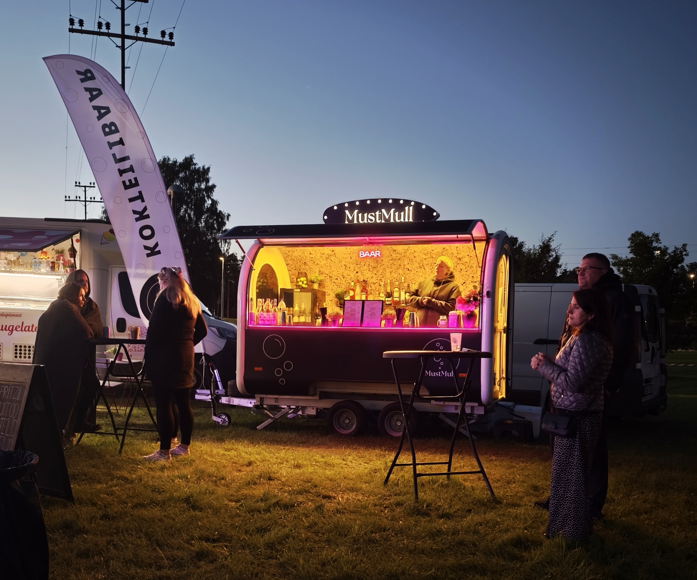 MustMulli mobiilne kokteilibaar sündmusel
